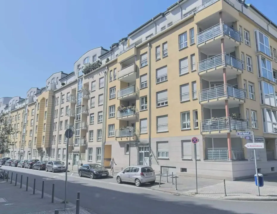 INSTANDSETZUNG DES REIHENHAUSES LAURENBURGER HOF, FRANKFURT AM MAIN